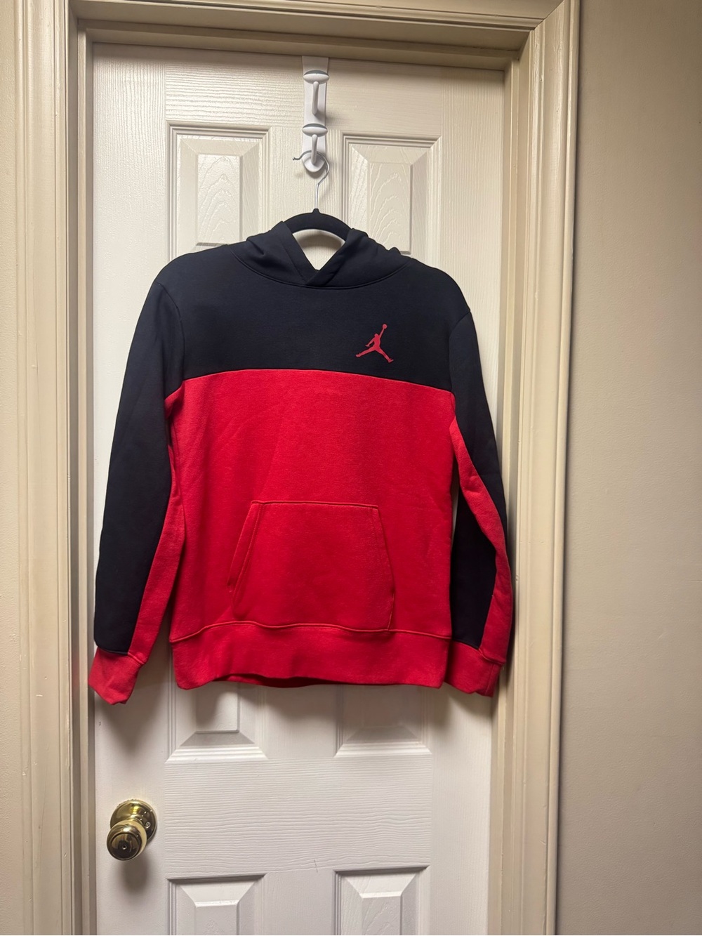 Boy’s size L (12/13) Jordan Boy’s Black and Red Crewneck Pullover